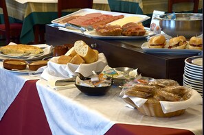 Daily buffet breakfast (EUR 8 per person)