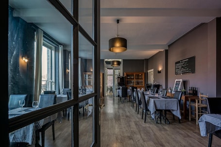 Restaurante. New Hotel De Lives