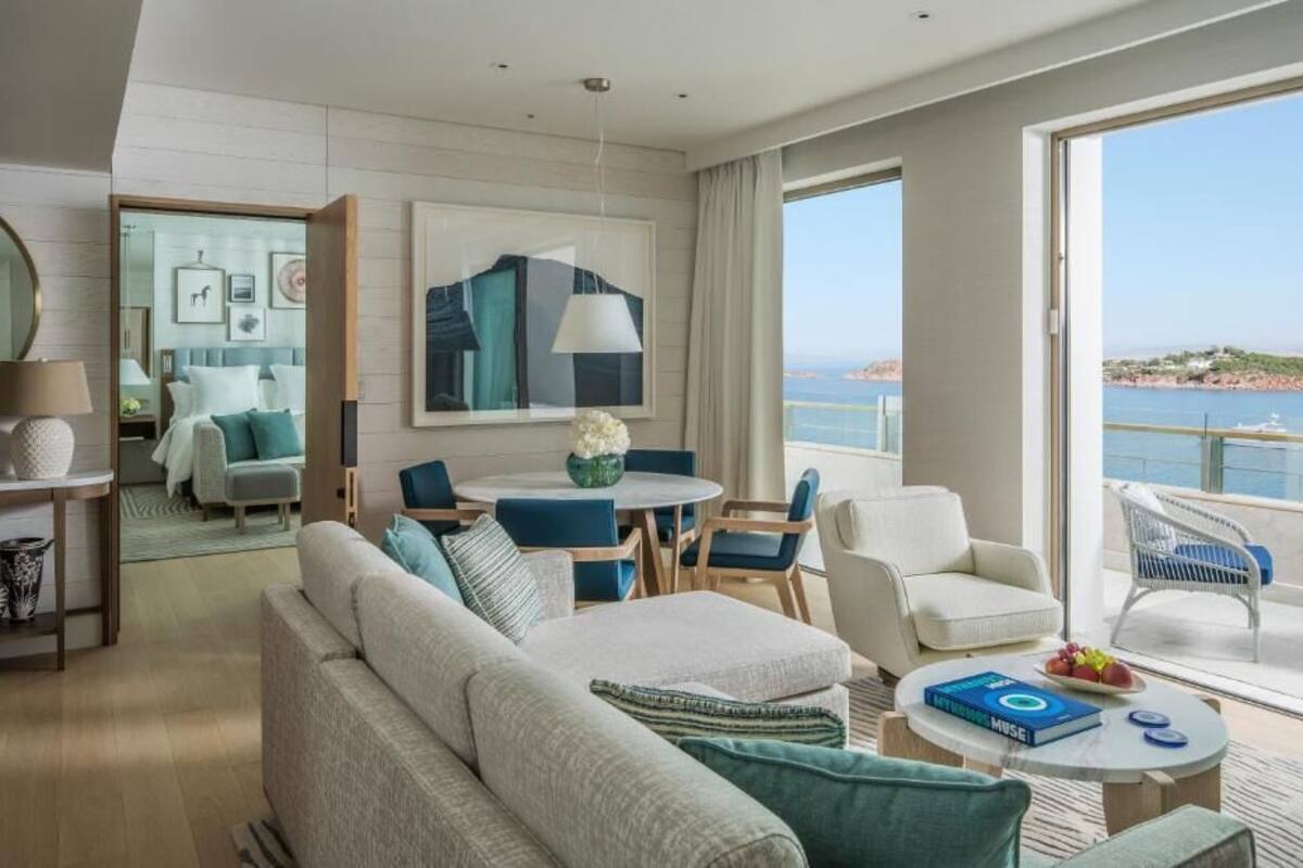 1 bedroom, premium bedding, minibar, in-room safe