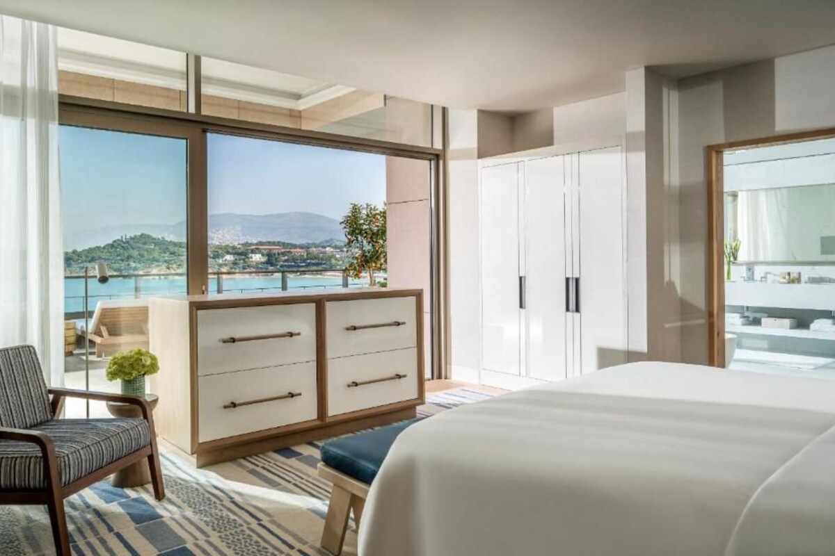 1 bedroom, premium bedding, minibar, in-room safe