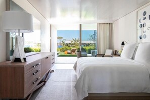 1 bedroom, premium bedding, minibar, in-room safe