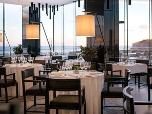 3 restaurants, breakfast, lunch, dinner served; Mediterranean cuisine - Hotel Excelsior (Dubrovnik)