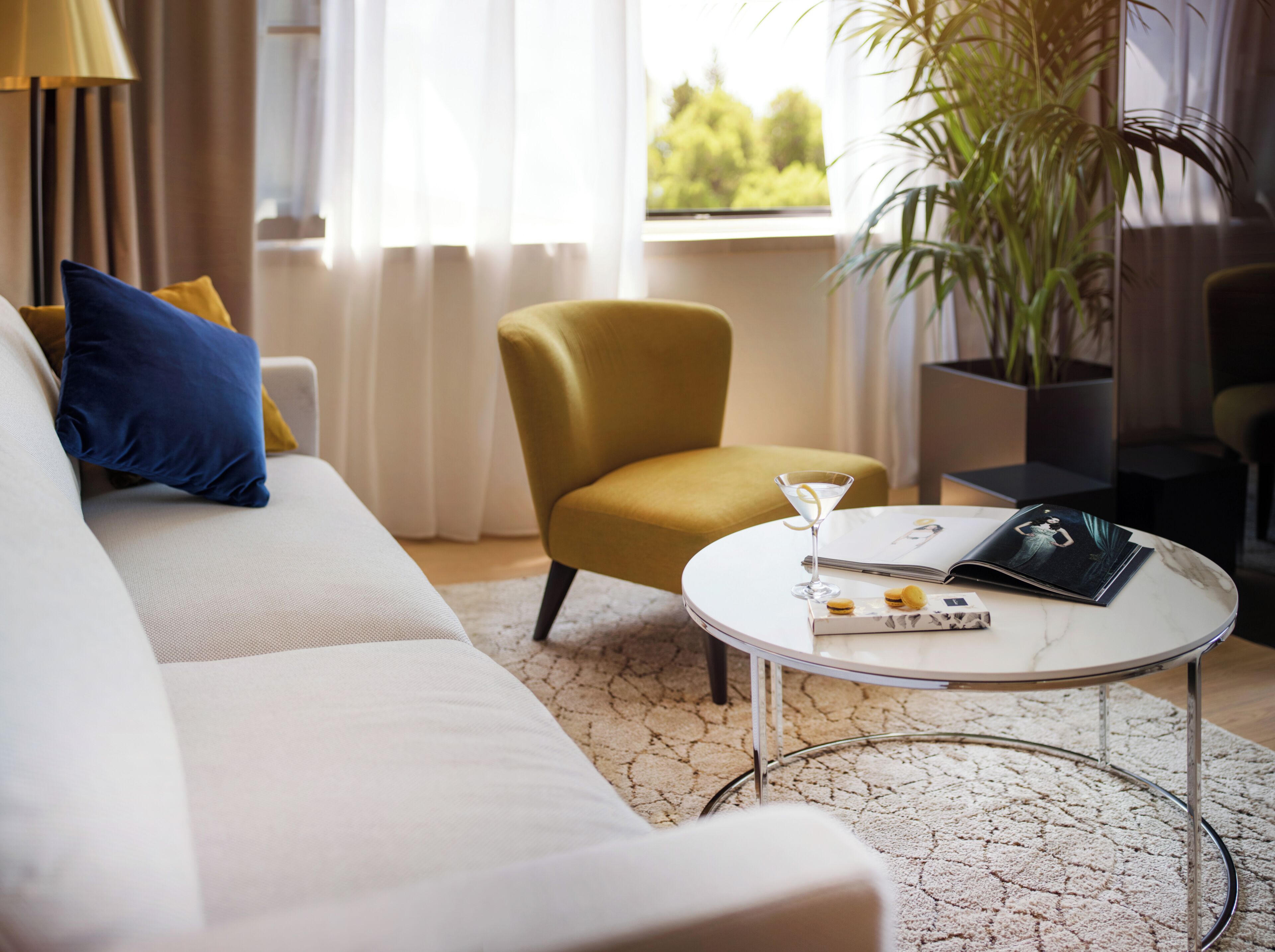 Spring suite special with airport transfer included | Living area