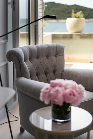 Villa Odak Deluxe Double Room Sea View, Terrace | Living area | Plasma TV, pay movies