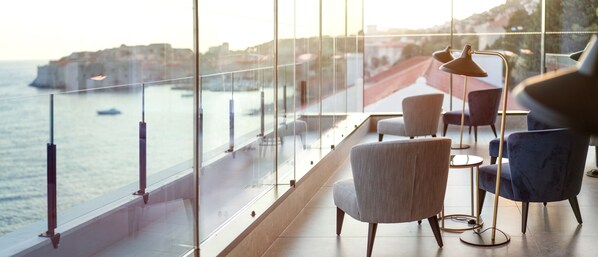 Lobby sitting area - Hotel Excelsior (Dubrovnik)