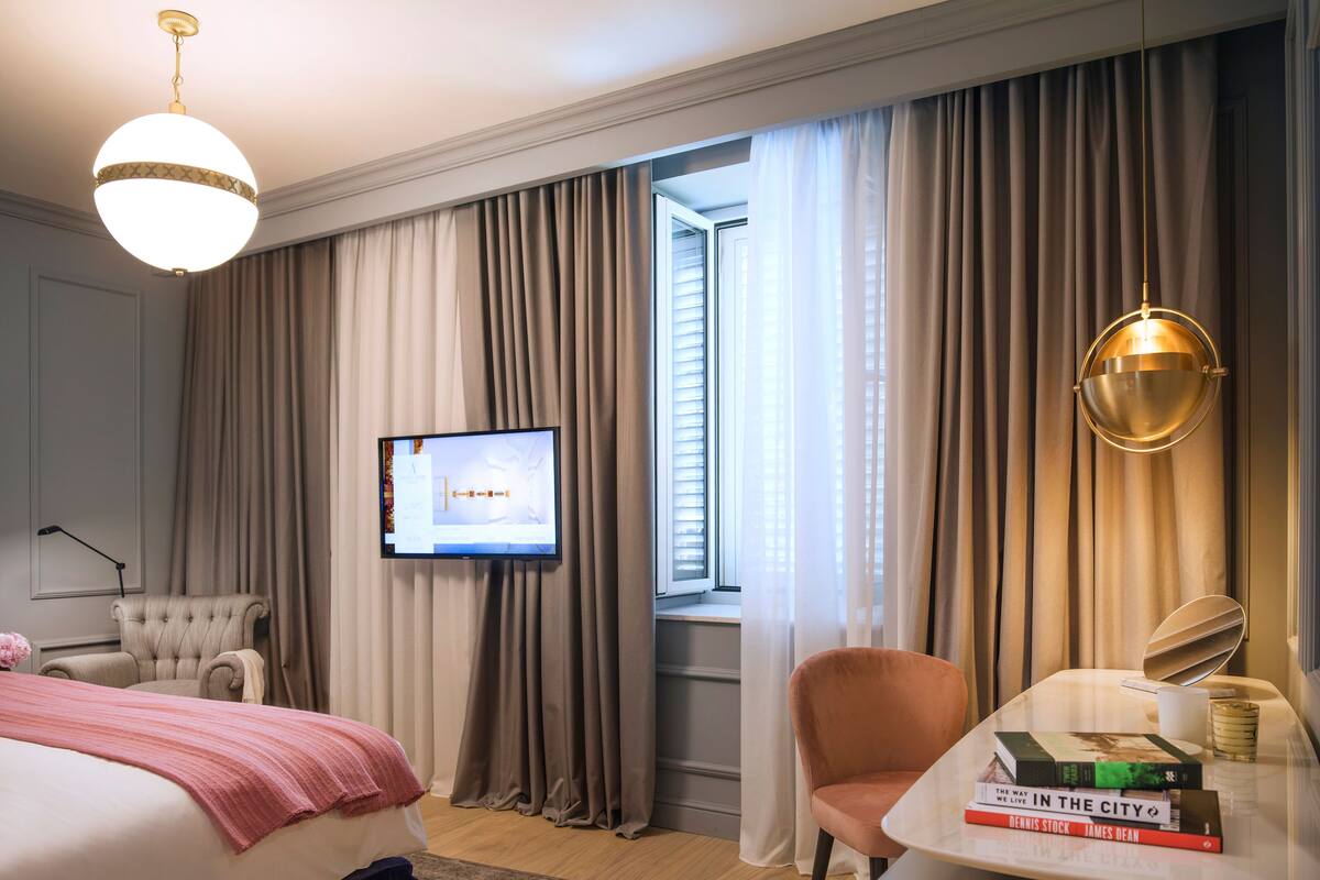 Villa Odak Classic Double Room | Frigobar, cofres nos quartos, escrivaninha, cortinas blackout