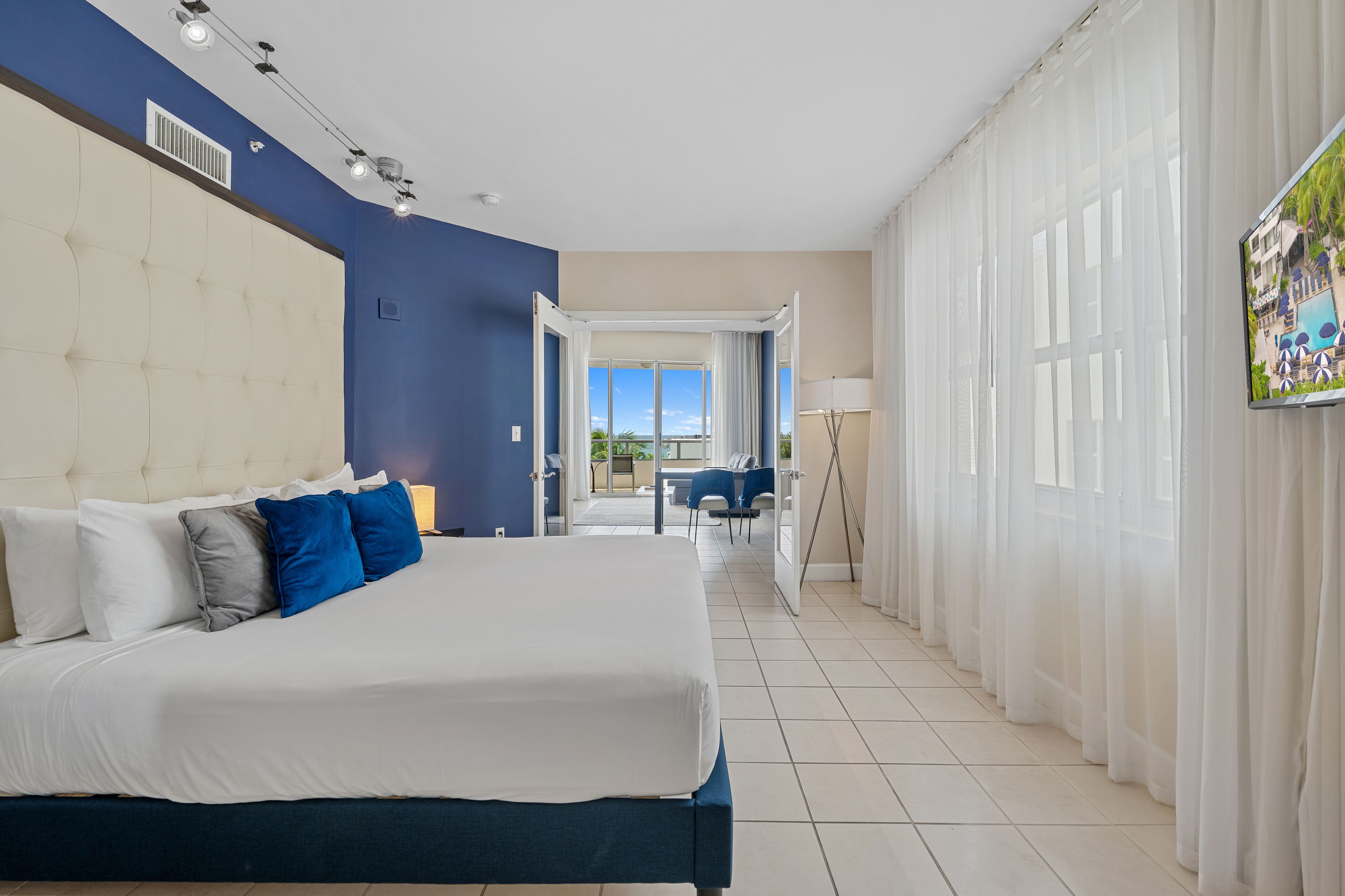 Suite, flere senger, ved havkanten (King) | Sengetøy av topp kvalitet, safe på rommet og individuelt dekorert