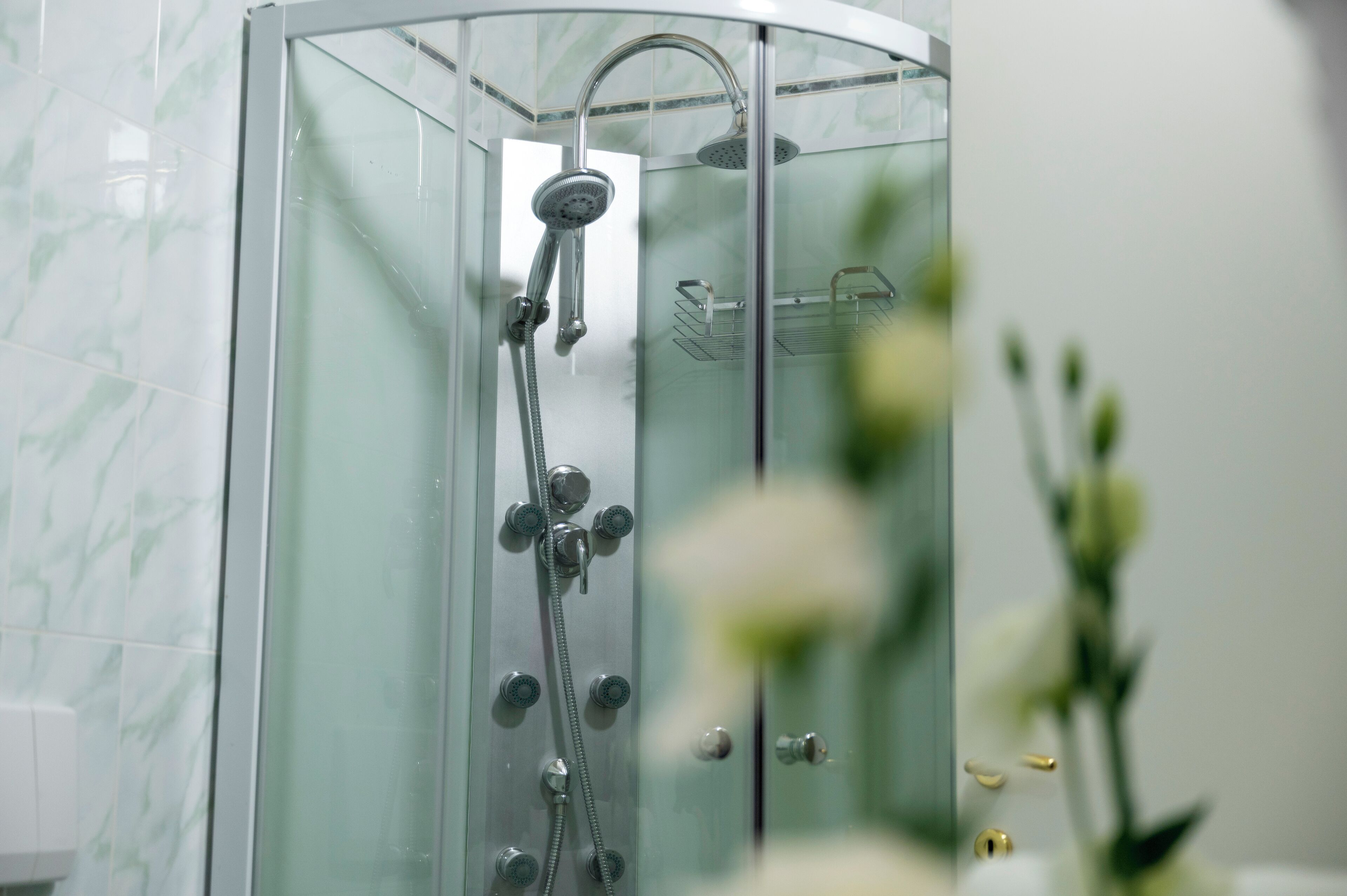 shower, free toiletries, hair dryer, slippers