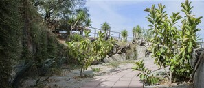 Private beach nearby, sun-loungers, beach umbrellas, beach bar