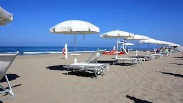 Private beach nearby, free beach shuttle, sun loungers, beach umbrellas
