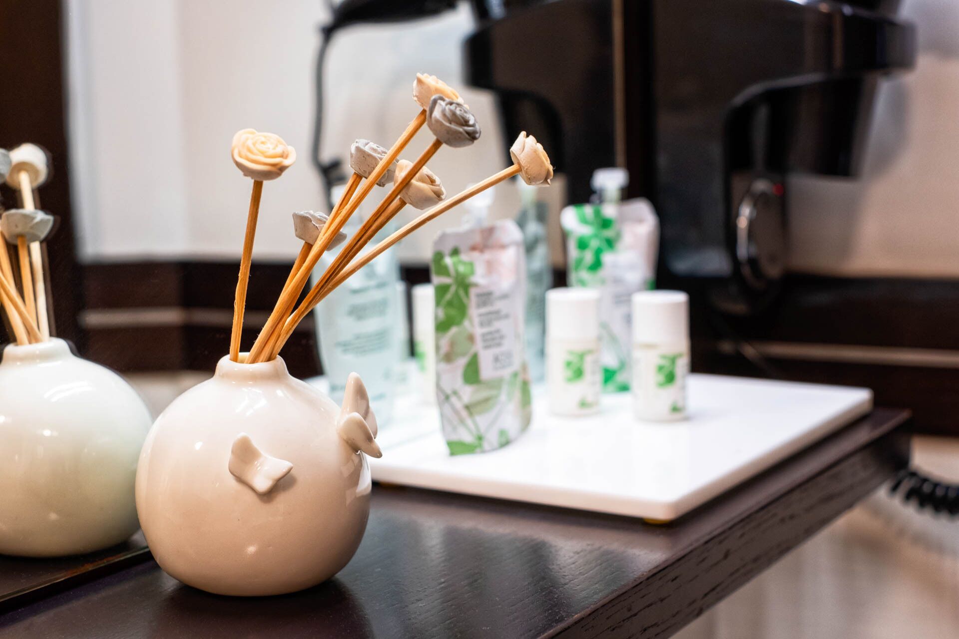 single room | room amenity