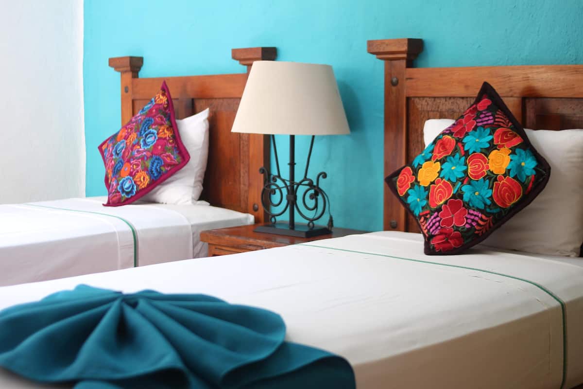 3 bedrooms, bed sheets