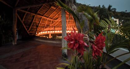 Hotel Casa Iguana Mismaloya