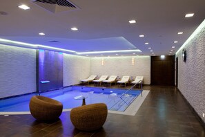 Couples treatment rooms, sauna, hot tub, steam room, Turkish bath