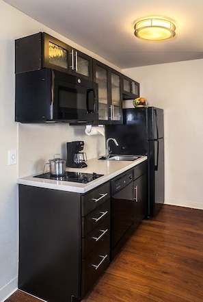 Studio Suite, 1 Queen Bed, Mobility Accessible (Roll-In Shower) | Private kitchen | Full-size fridge, microwave, dishwasher, coffee/tea maker