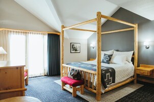Suite, 1 King Bed (Brewster)