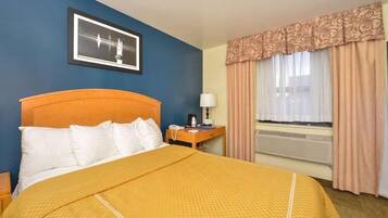 Tempur-Pedic beds, in-room safe, desk, blackout curtains