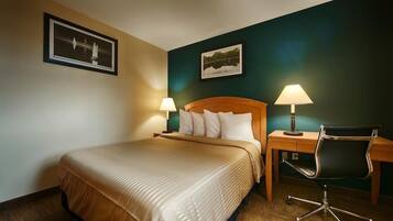 Tempur-Pedic beds, in-room safe, desk, blackout curtains