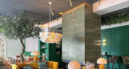 Home Hotel Drott