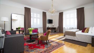 Suite Junior, non-fumeurs | Décoration personnalisée, ameublement personnalisé, draps fournis