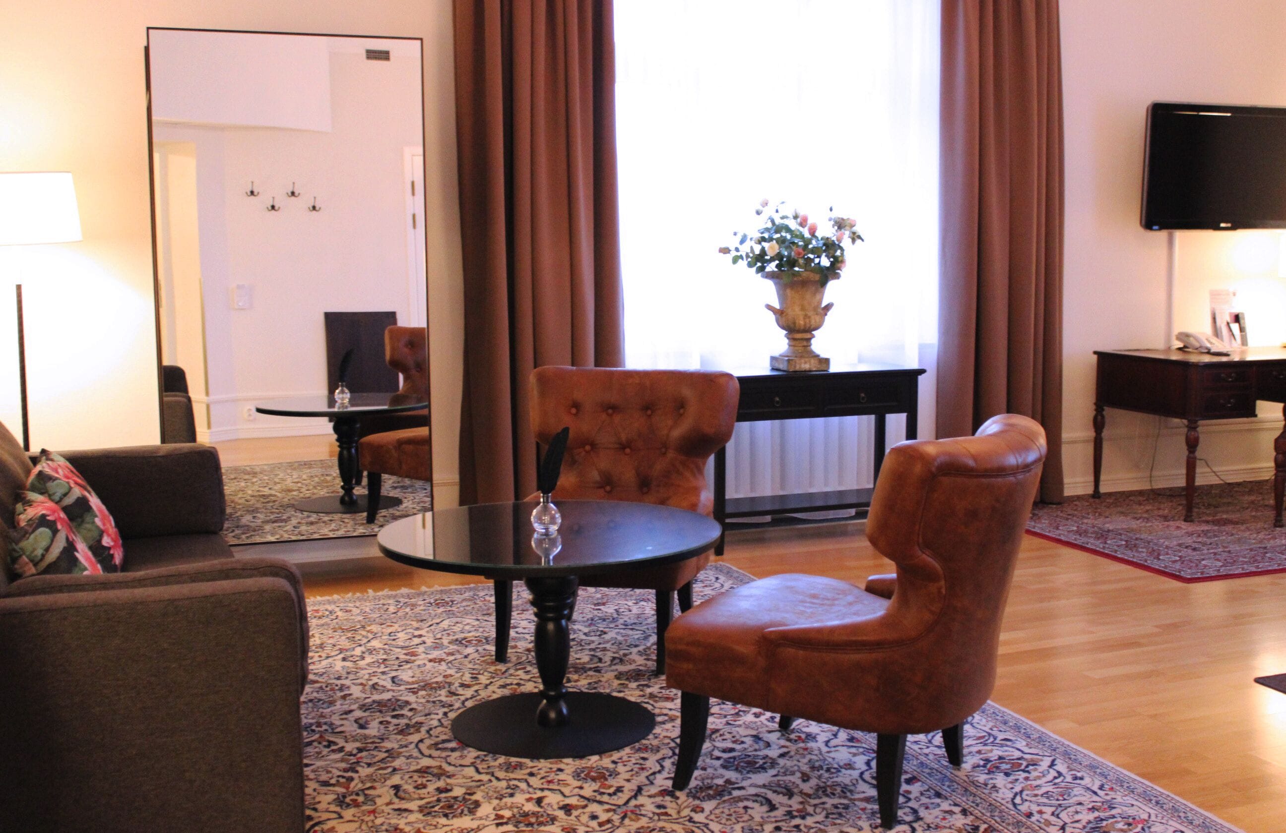 junior suite, non smoking | individually decorated, individually furnished, bed sheets