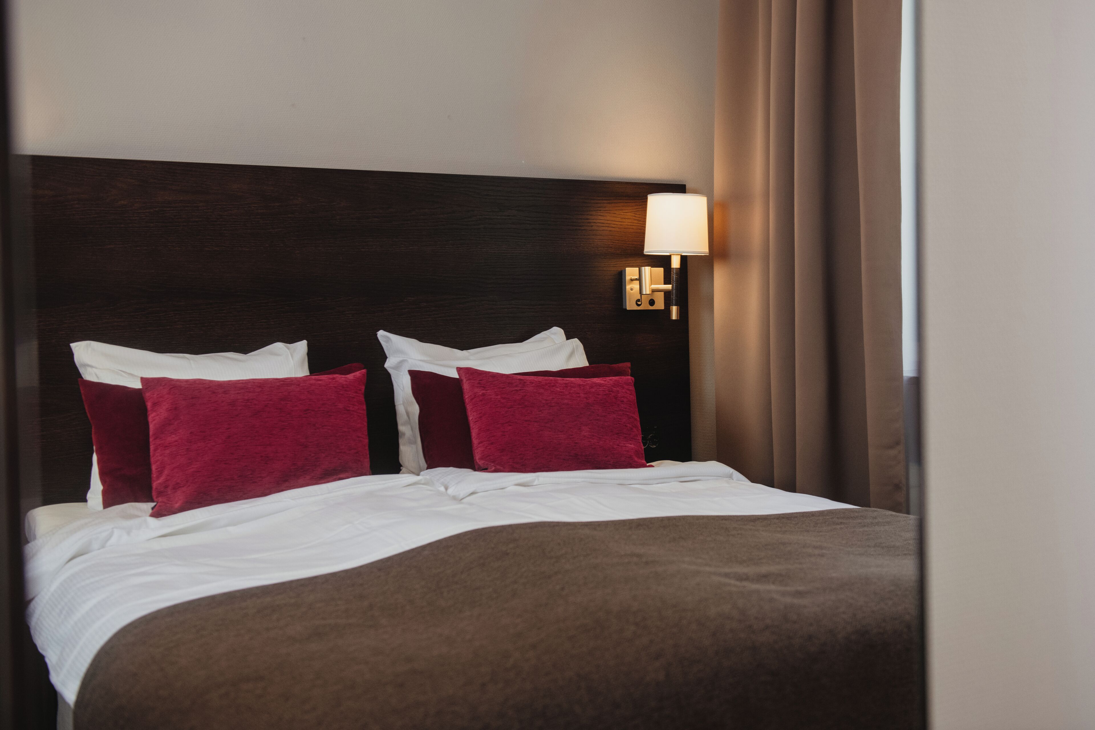 Individually decorated, individually furnished, bed sheets