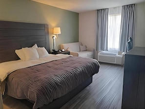 Standard Room, 1 King Bed, Non Smoking - Quality Inn Ghent (Ghent)