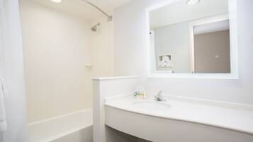 Hårtork och handdukar