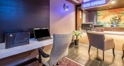 Tilt Hotel Universal/Hollywood, an Ascend Collection Hotel