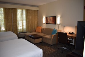Premium bedding, pillow-top beds, in-room safe, individually furnished - Studio 6 Carlsbad, CA  (Carlsbad)
