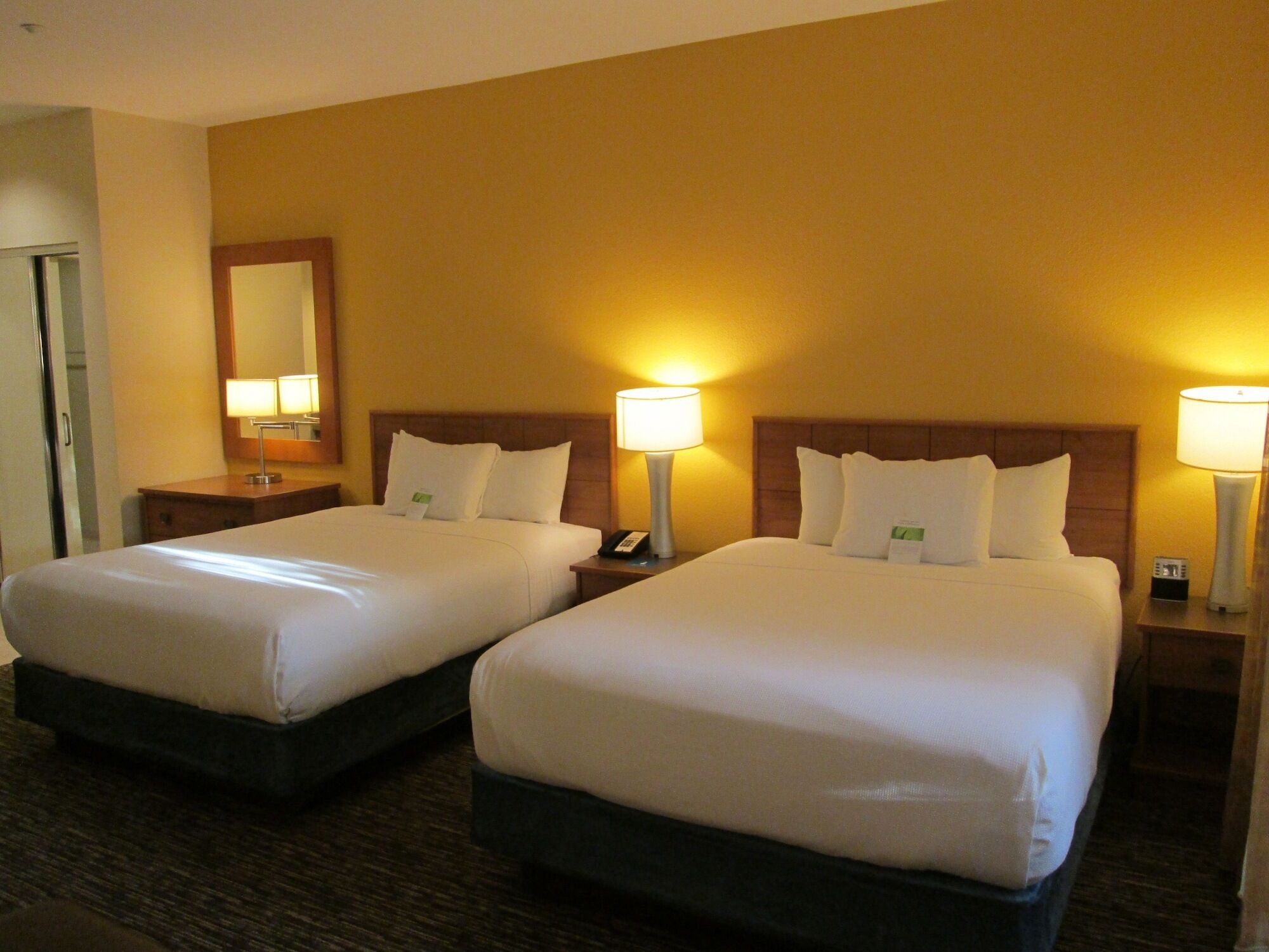 Ropa de cama de alta calidad y colchones con pillow-top 