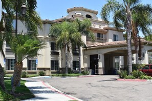 Exterior - Studio 6 Carlsbad, CA  (Carlsbad)