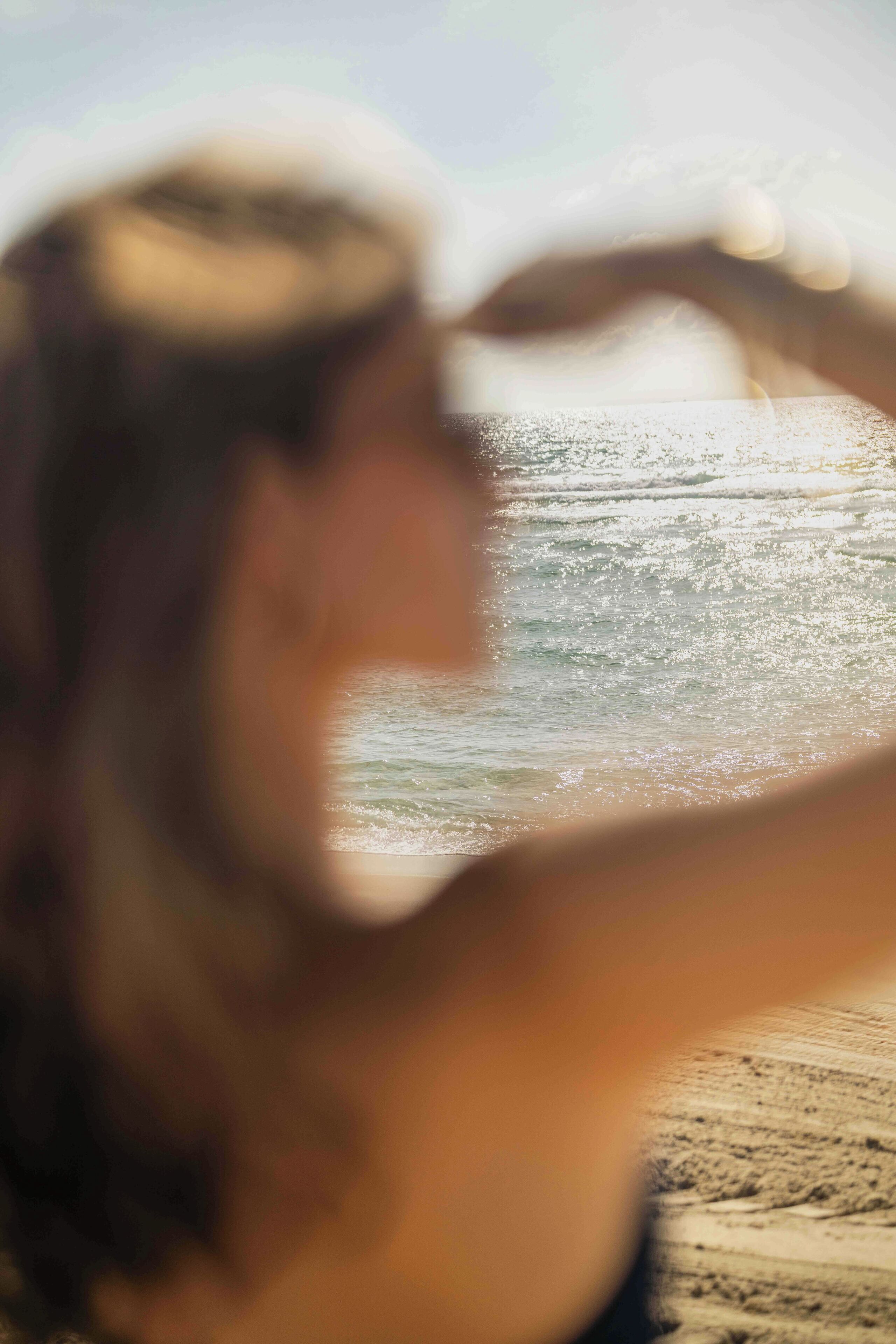 beach nearby, white sand, sun-loungers, beach umbrellas