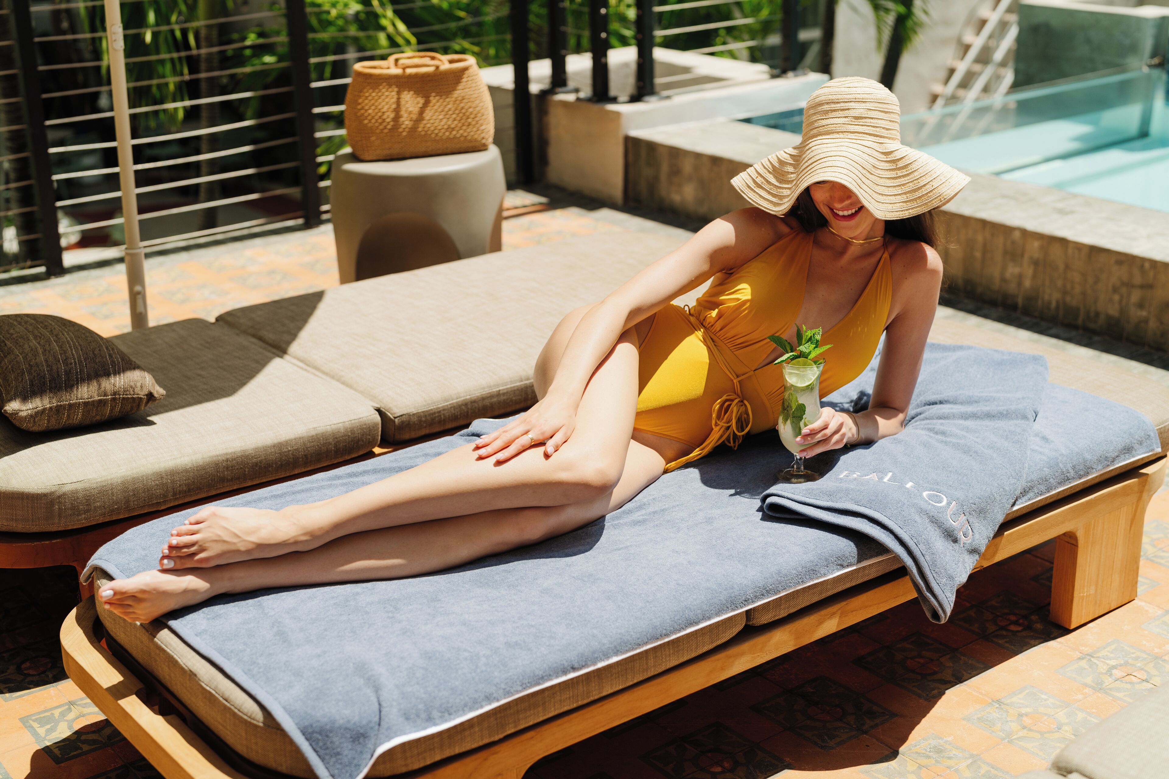 outdoor pool, open 7:00 am to 9:00 pm, pool umbrellas, pool loungers