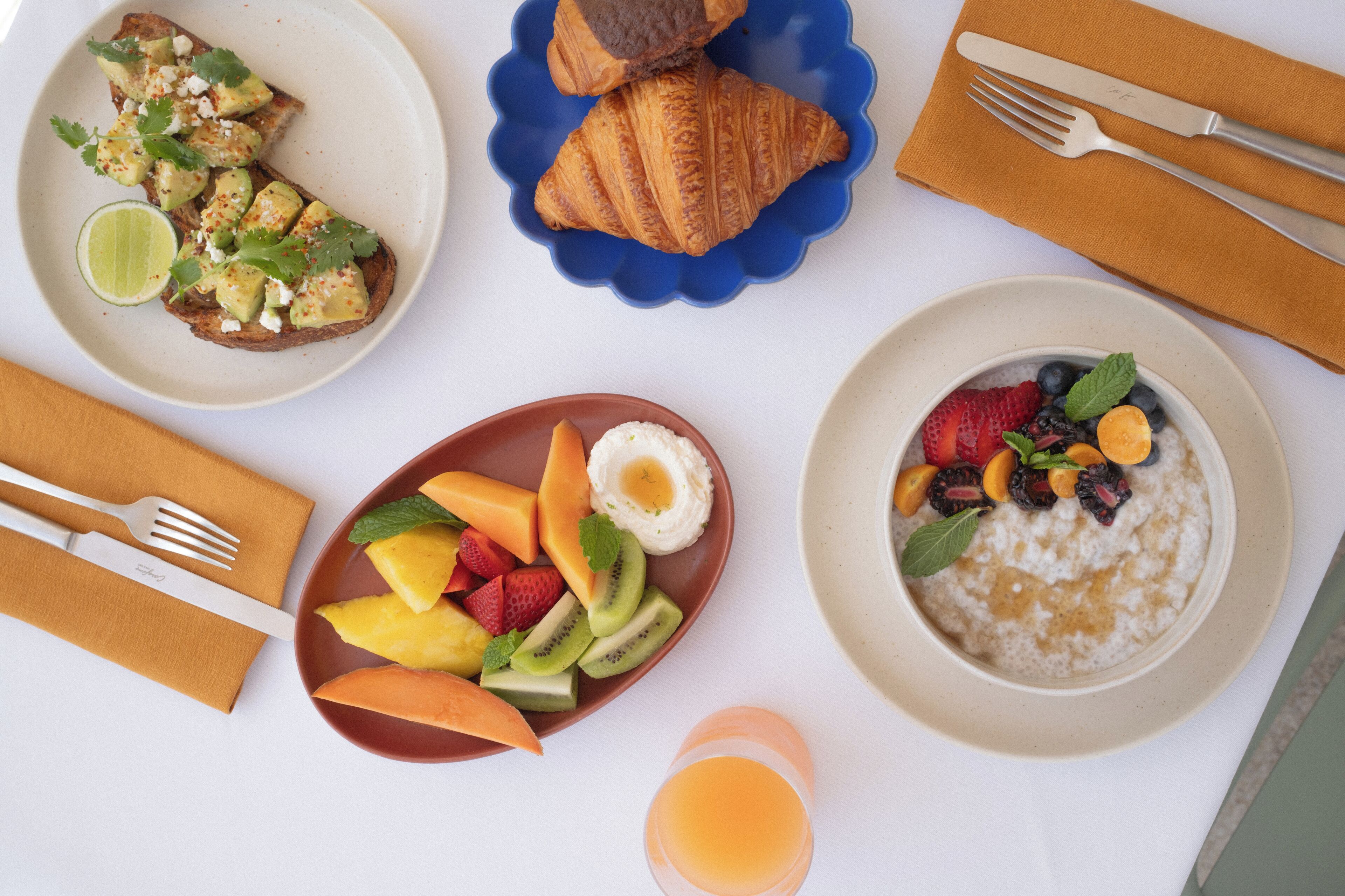 daily full breakfast for a fee