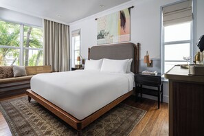 Classic Room, 1 King Bed | Frette Italian sheets, premium bedding, pillowtop beds, in-room safe