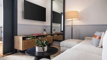 Junior suite, 1 kingsize bed, niet-roken | Italiaanse Frette-lakens, luxe beddengoed, pillowtop-bedden