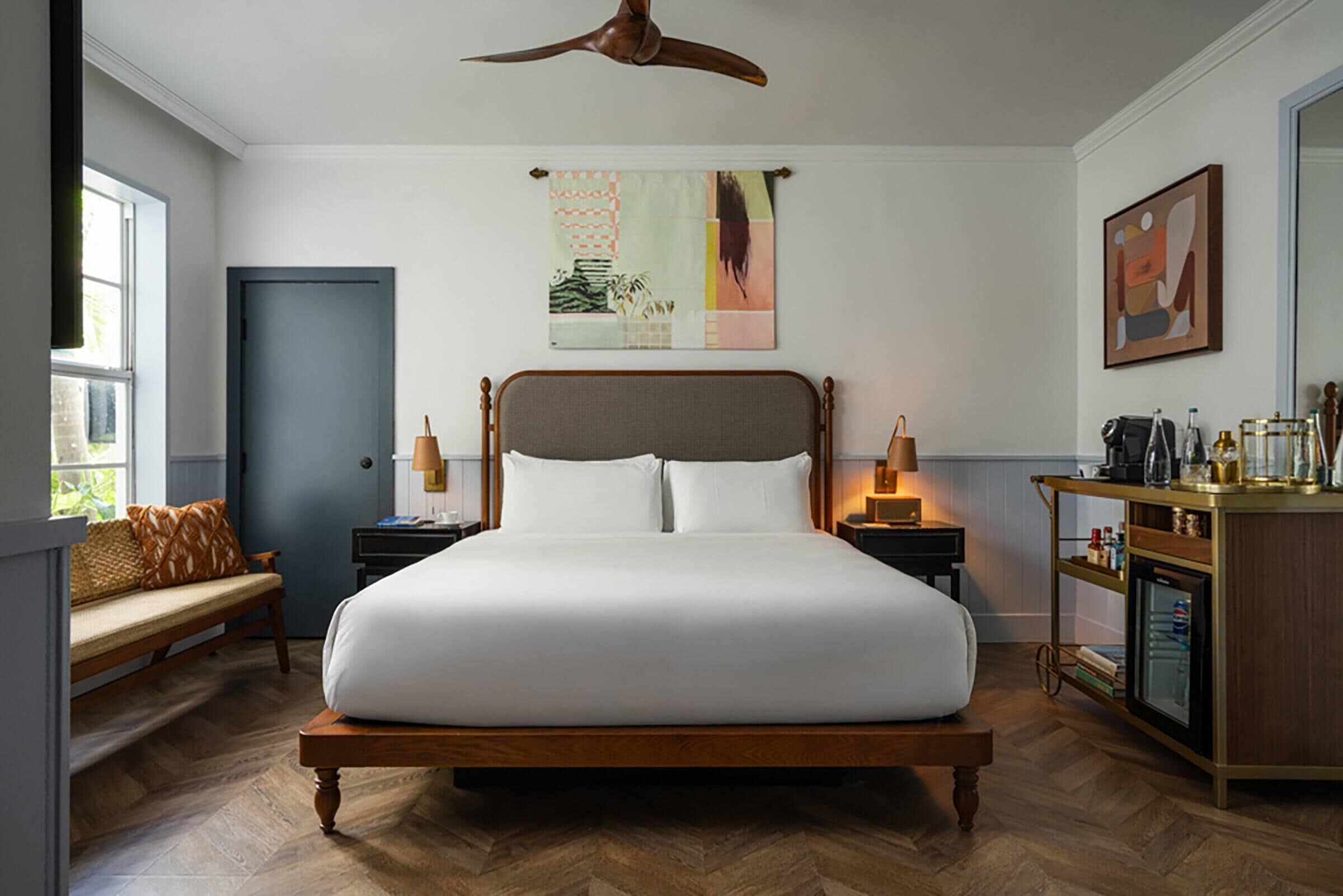 Junior Suite, 1 King Bed, Non Smoking | Frette Italian sheets, premium bedding, pillowtop beds, in-room safe