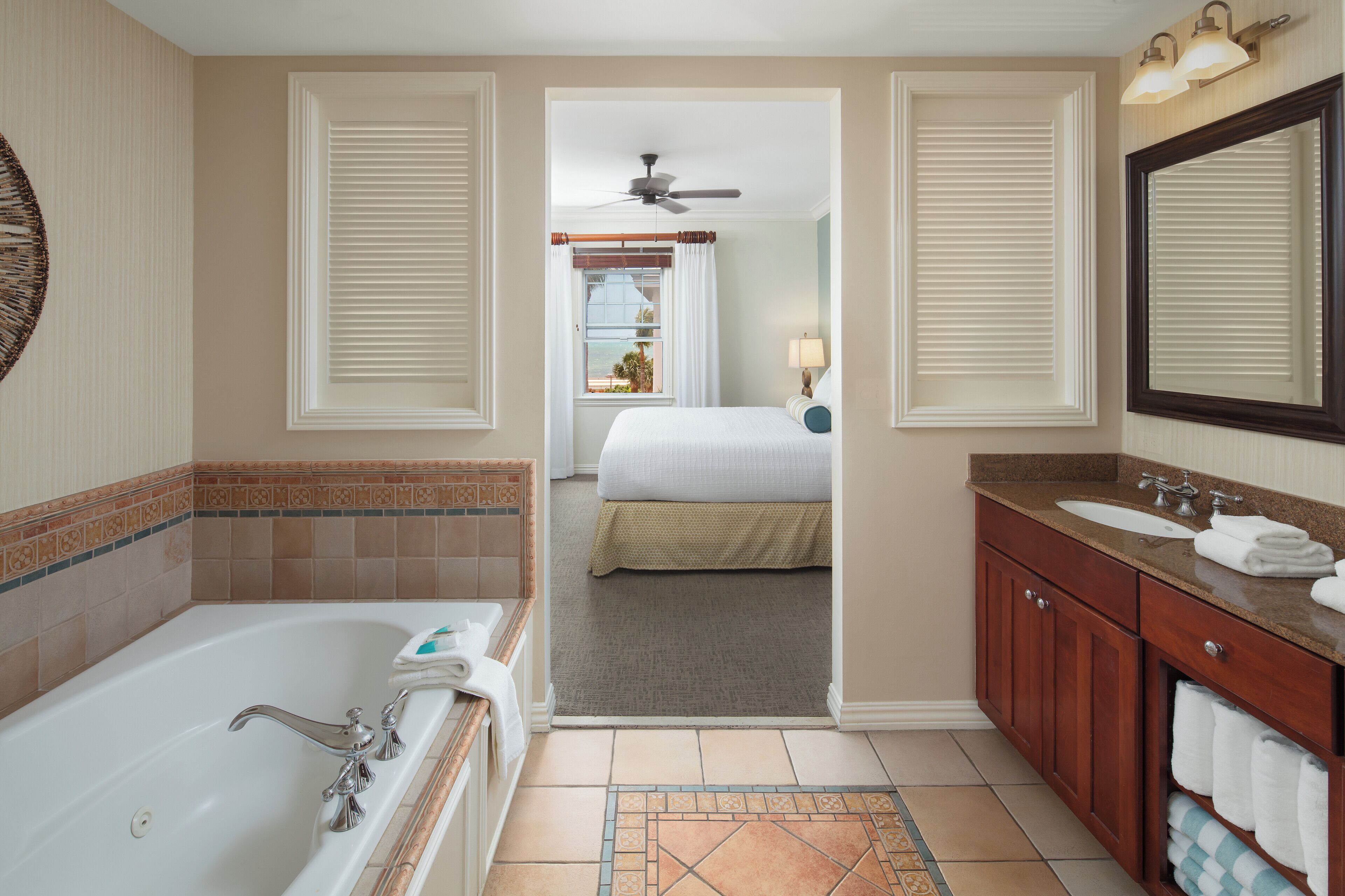 separate bathtub and shower, jetted bath, free toiletries, hair dryer