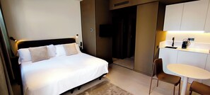 SUPERIOR STUDIO WITH TERRACE