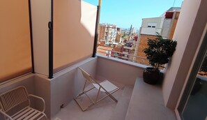 SUPERIOR 1 BEDROOM APARTMENT WITH TERRACE | Terrace/patio