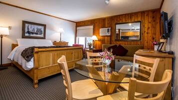 Studio, 1 grand lit et 1 canapé-lit, cuisine | Salle de bain