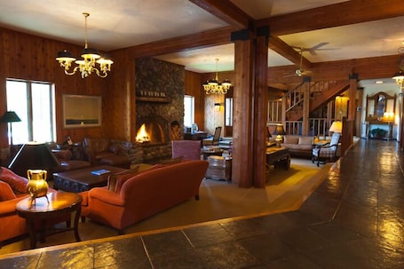 Lobby sitting area. Kandahar Lodge at Whitefish Mountain Resort
