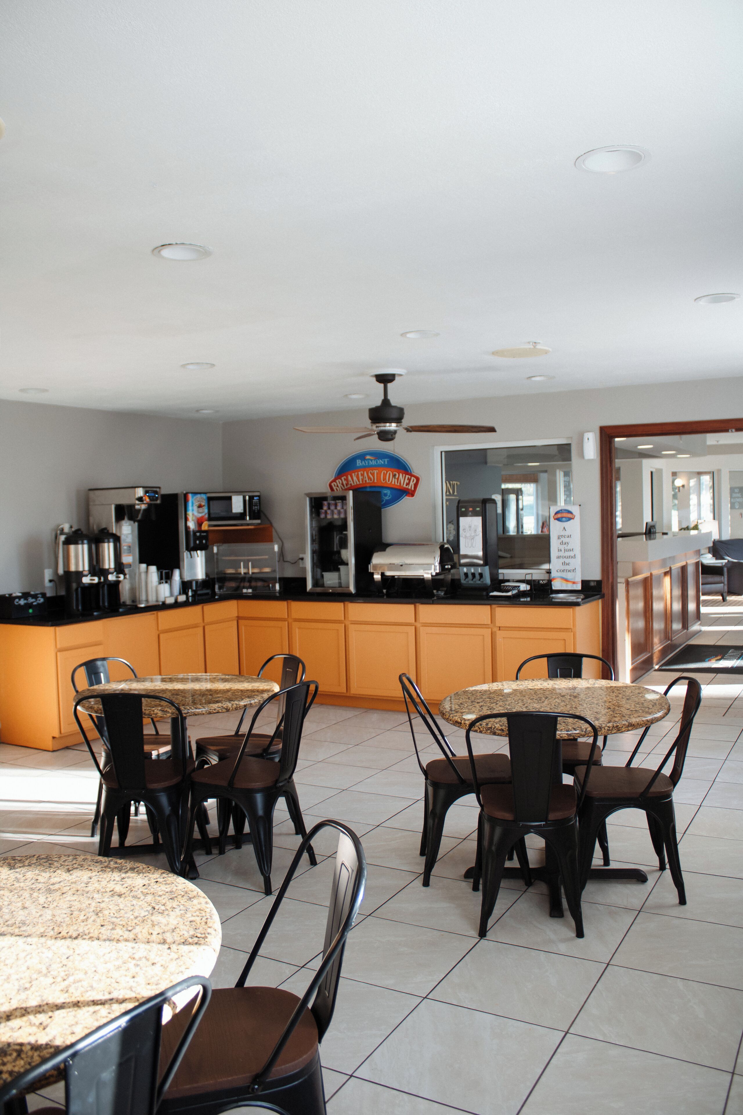 Free daily buffet breakfast