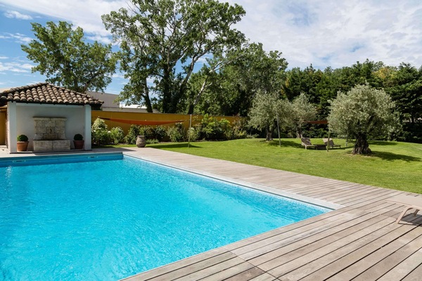 Indoor pool, seasonal outdoor pool, pool umbrellas, sun loungers