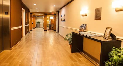 Comfort Inn & Suites Akron South