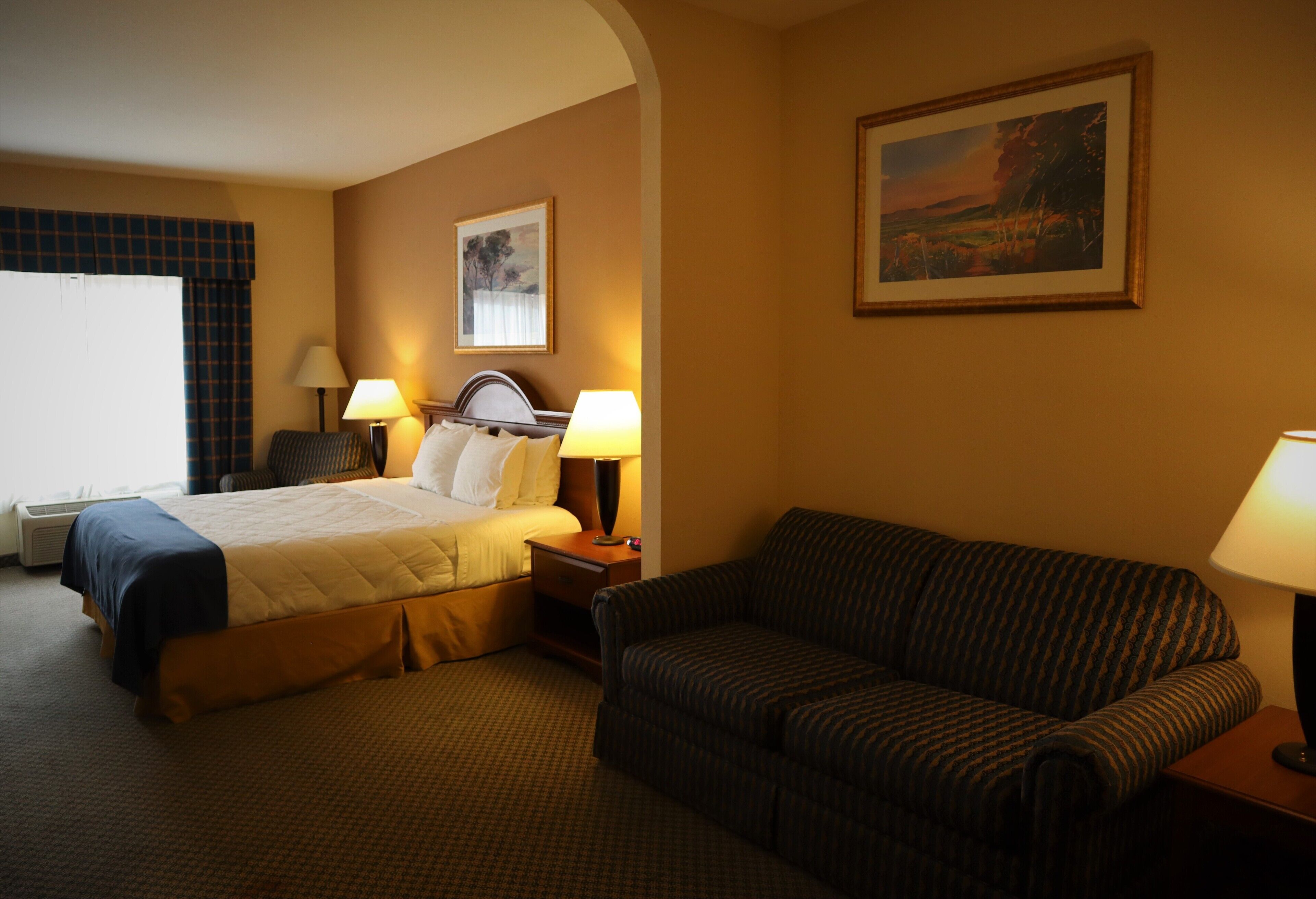 desk, blackout curtains, iron/ironing board, free wifi