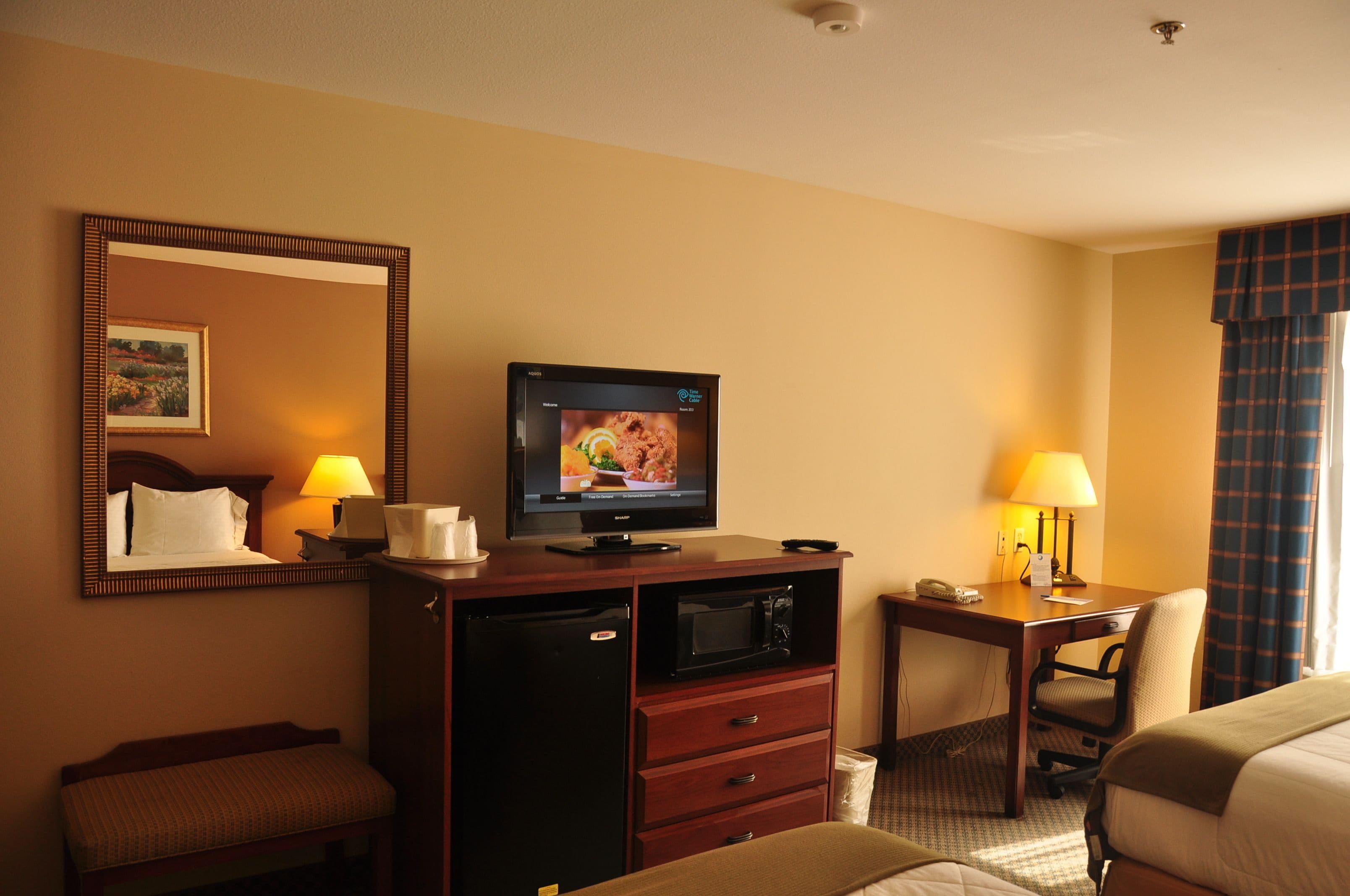 standard room, 2 queen beds, non smoking | desk, blackout curtains, iron/ironing board, free wifi