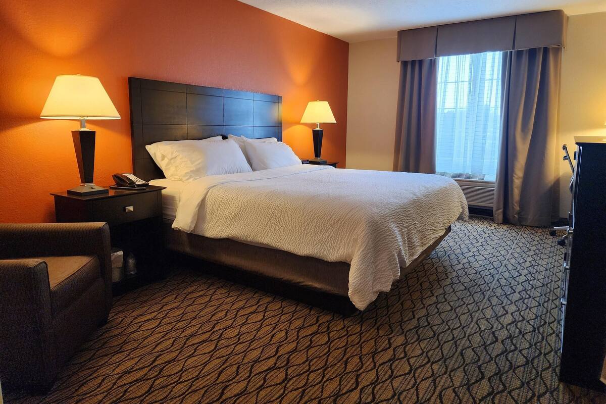 In-room safe, desk, laptop workspace, iron/ironing board