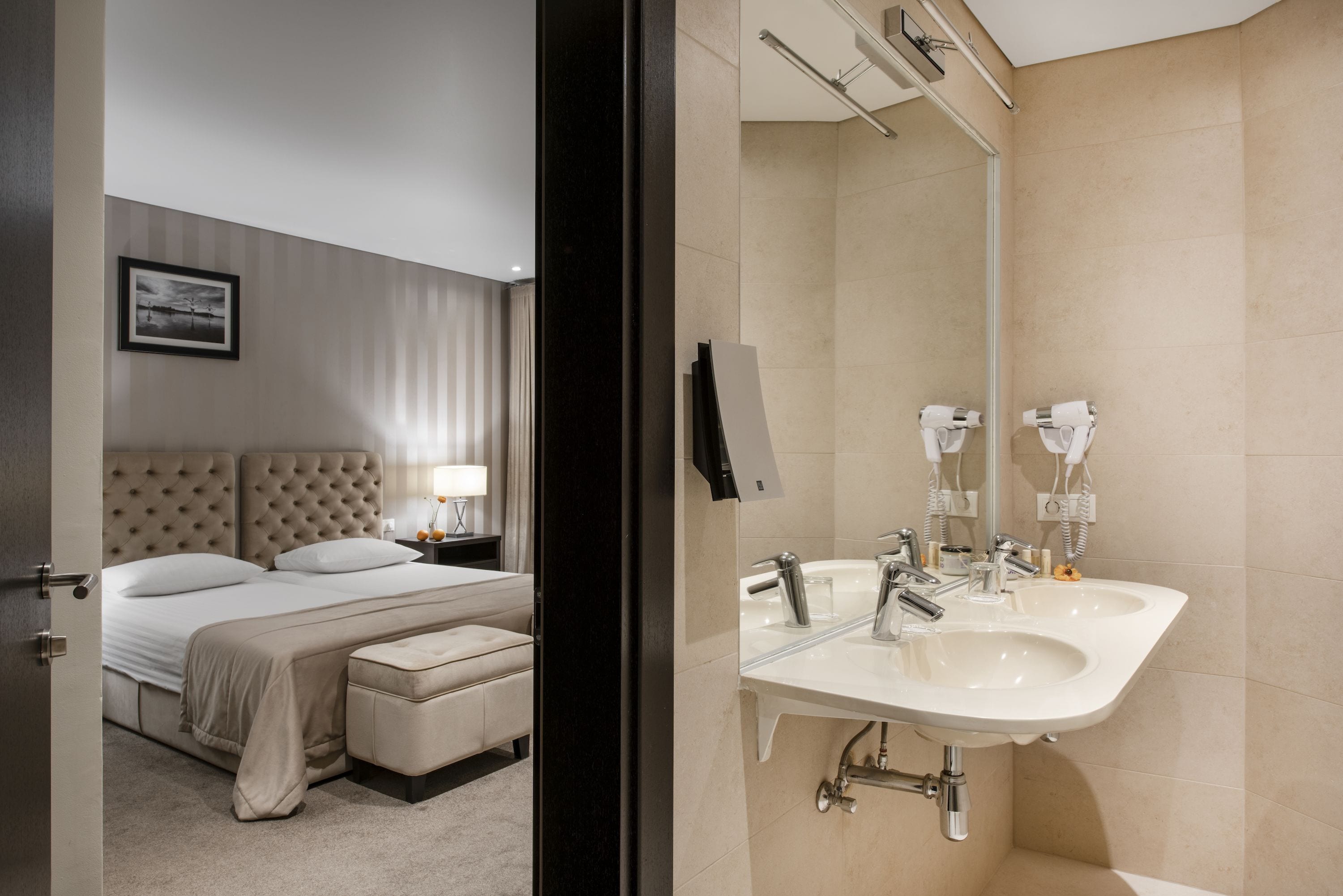 1 bedroom, minibar, in-room safe, desk